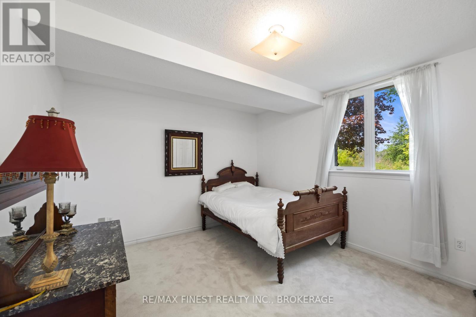 941 MALVERN TERRACE - 39