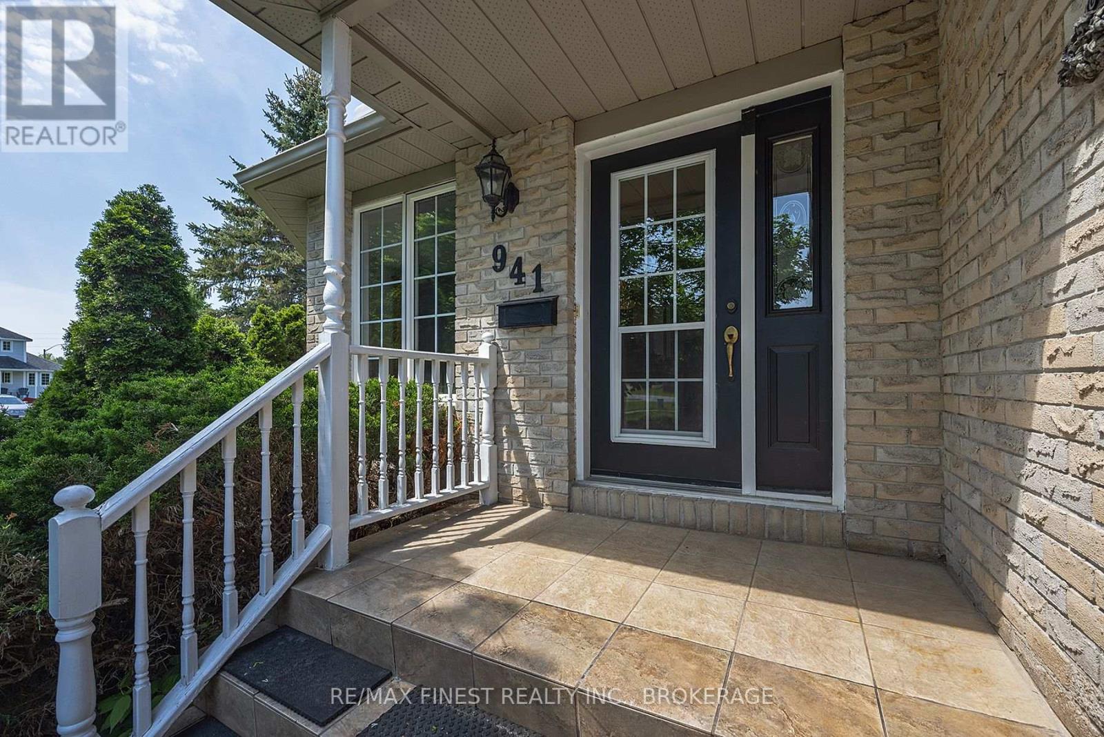 941 MALVERN TERRACE - 6