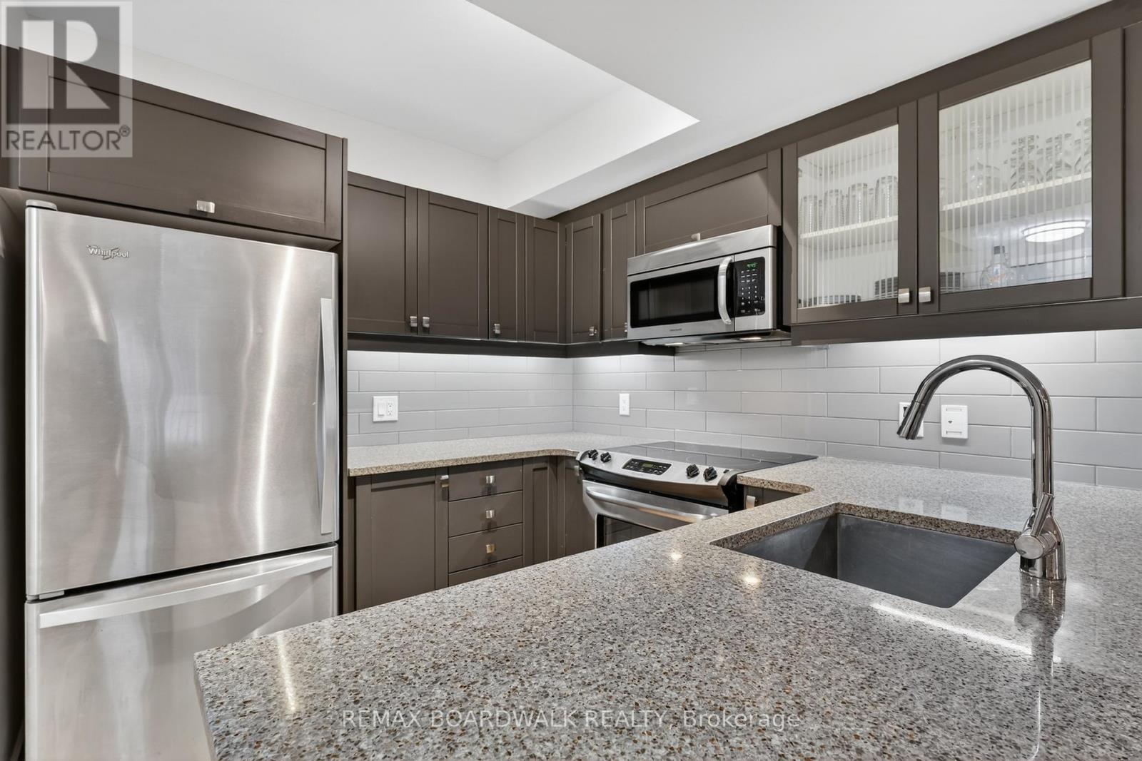 #116 316 BRUYERE STREET - 17