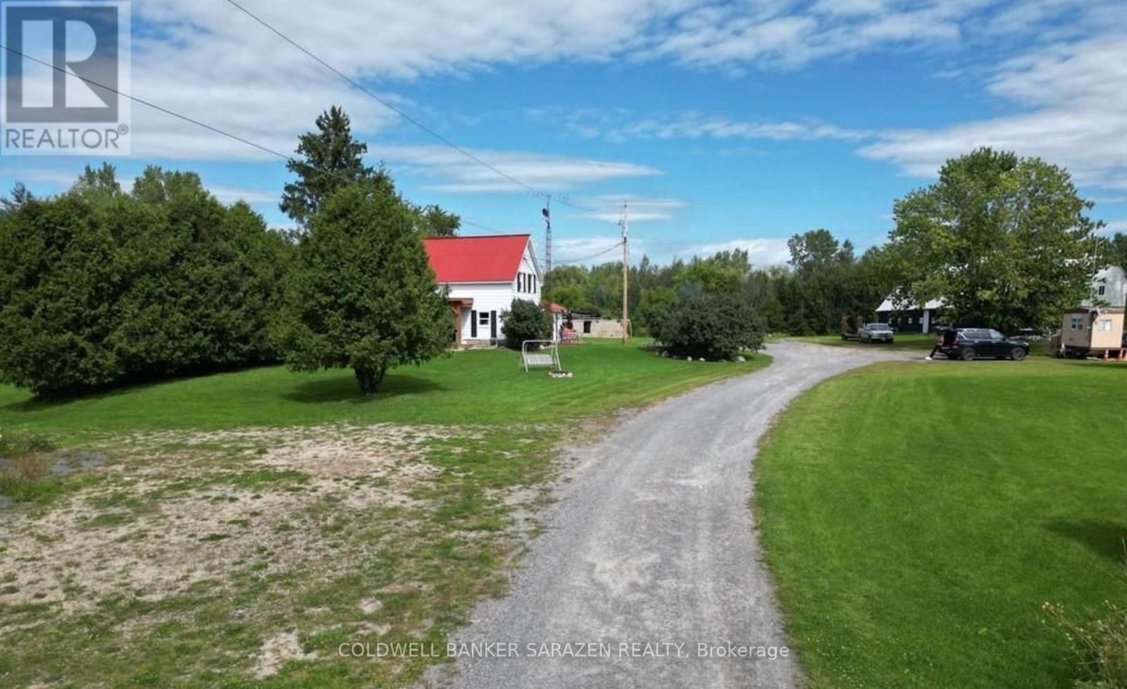 3 Bed, 2 Bath House for Sale in Ottawa – 1981 STAGECOACH ROAD, Ottawa – MLS# X13141666 - Image 2