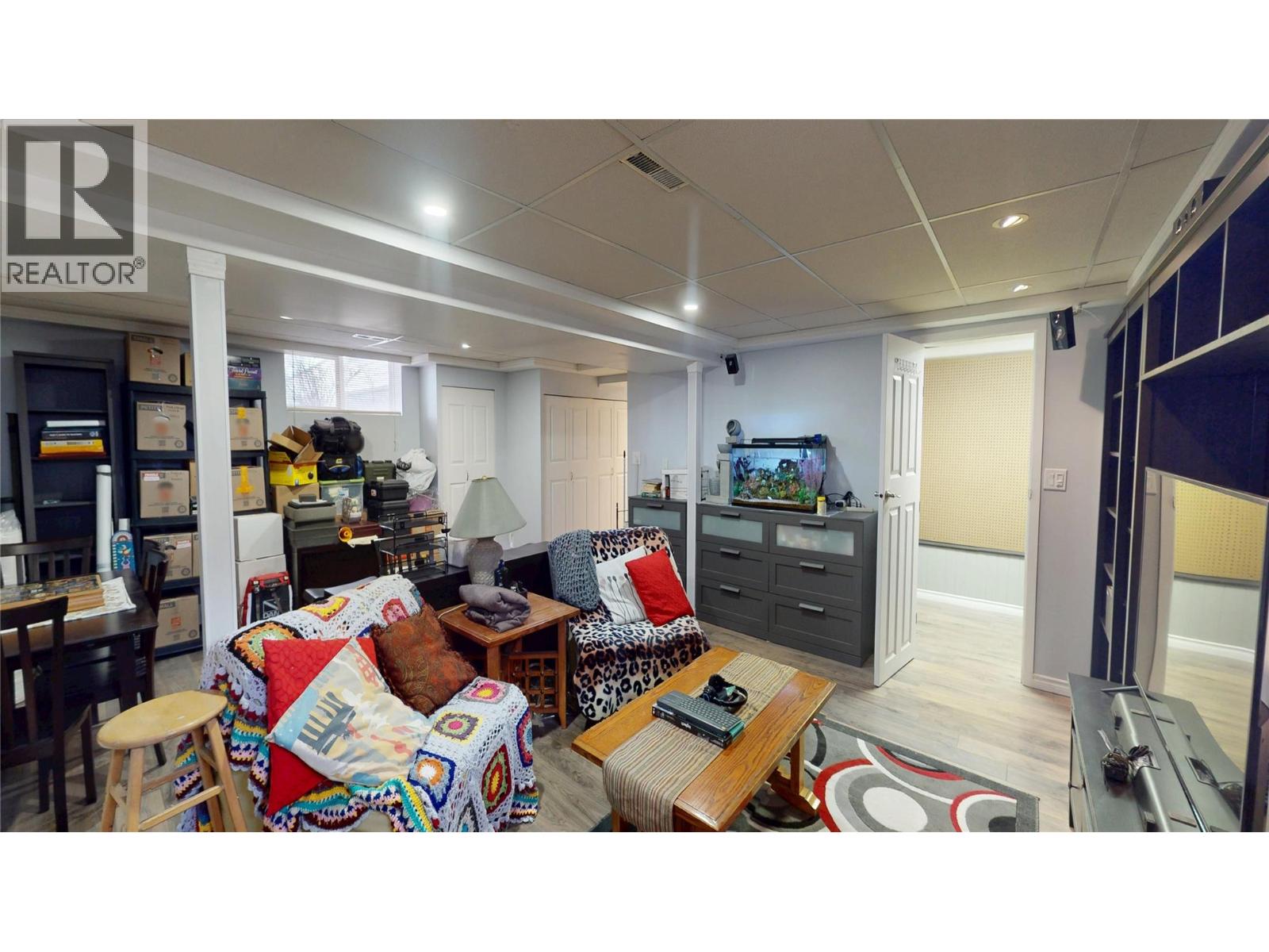 2921 2B Street S - 24
