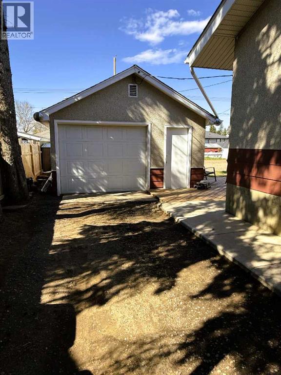 4606 50 Avenue - 31