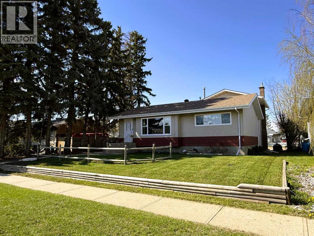 4606 50 Avenue - 42