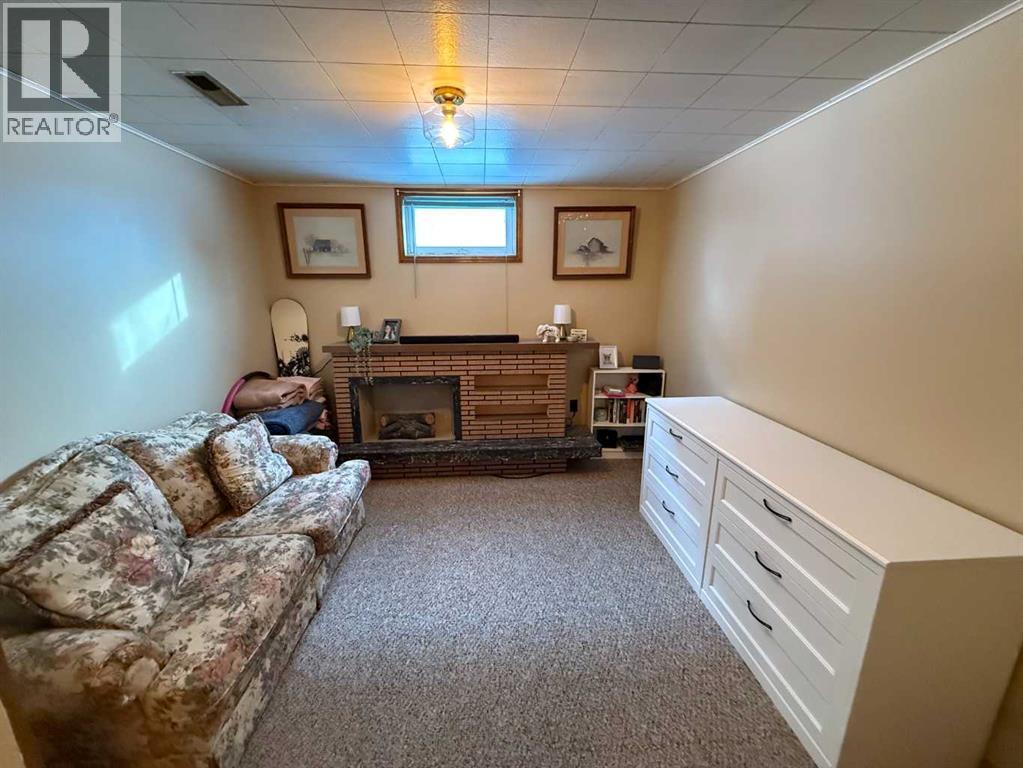 4606 50 Avenue - 22