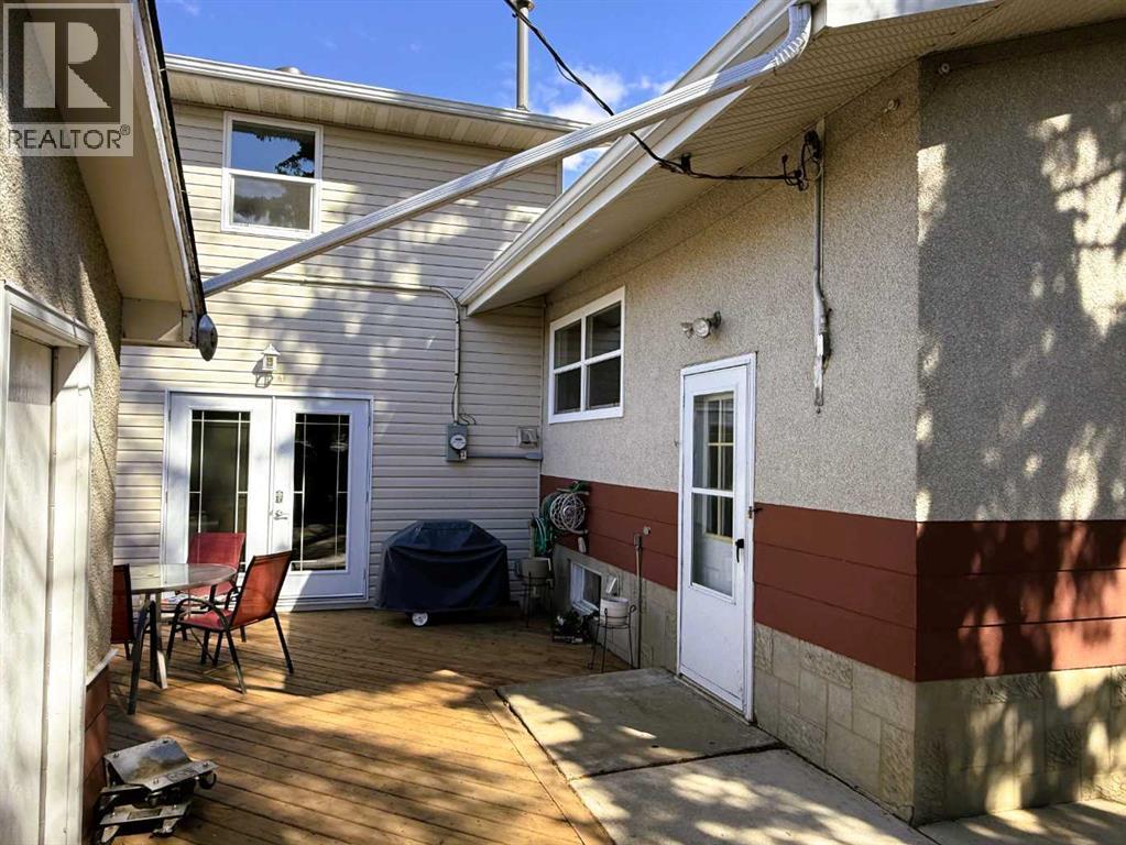 4606 50 Avenue - 32