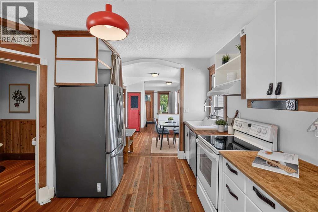 728 4A Street NW — photo 12
