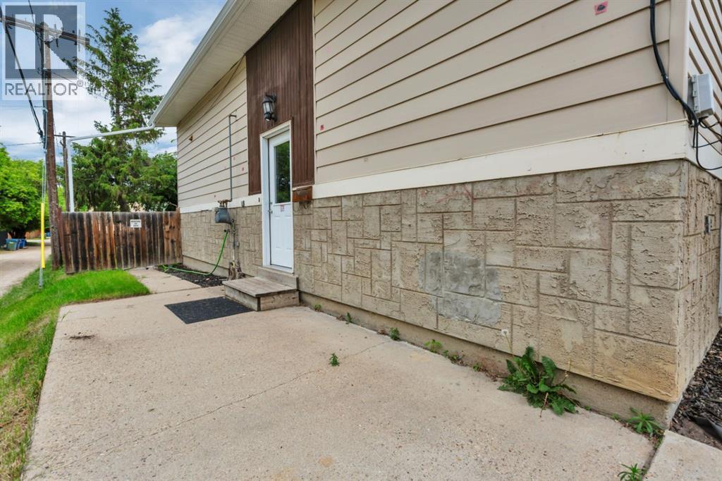 5950 & 5948 63 Street - photo 4