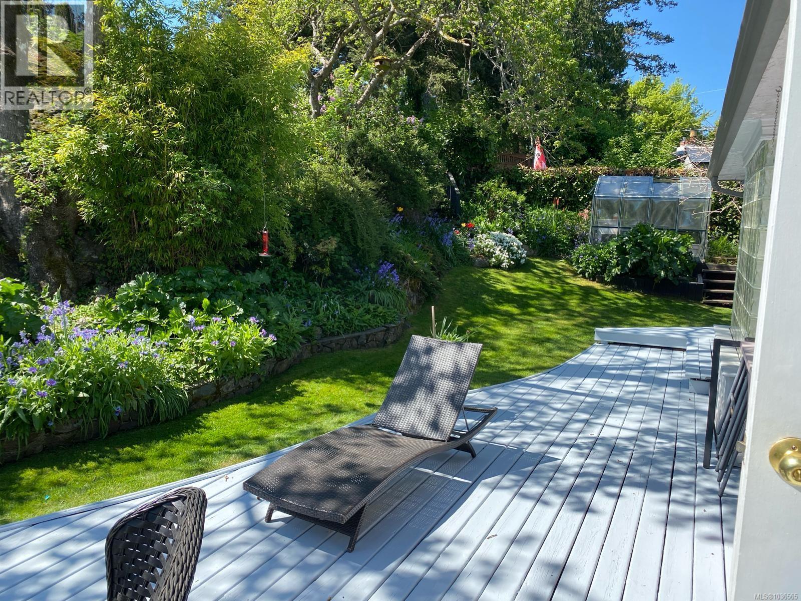 886 Cunningham Rd - Image 35