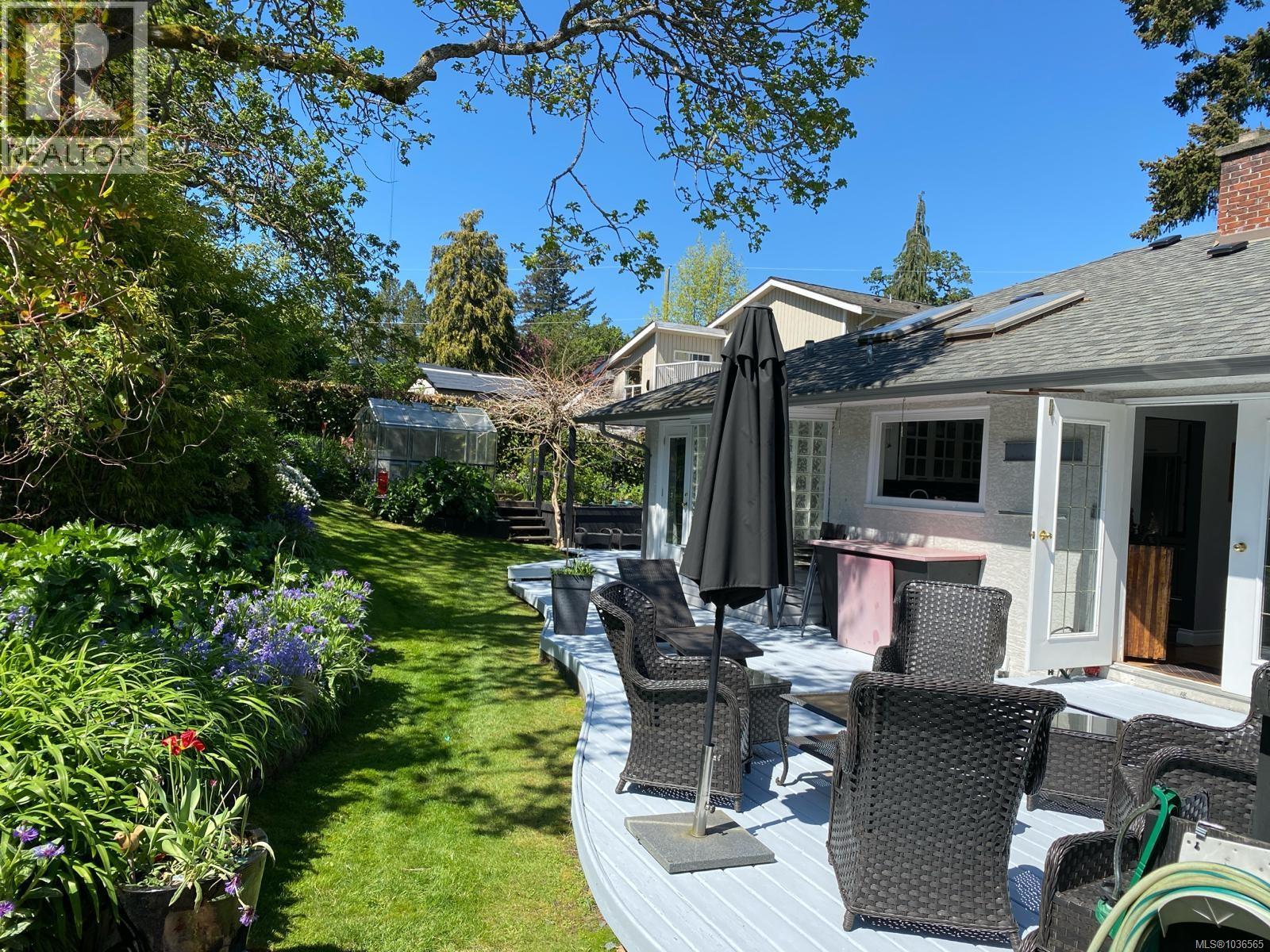 886 Cunningham Rd - Image 33