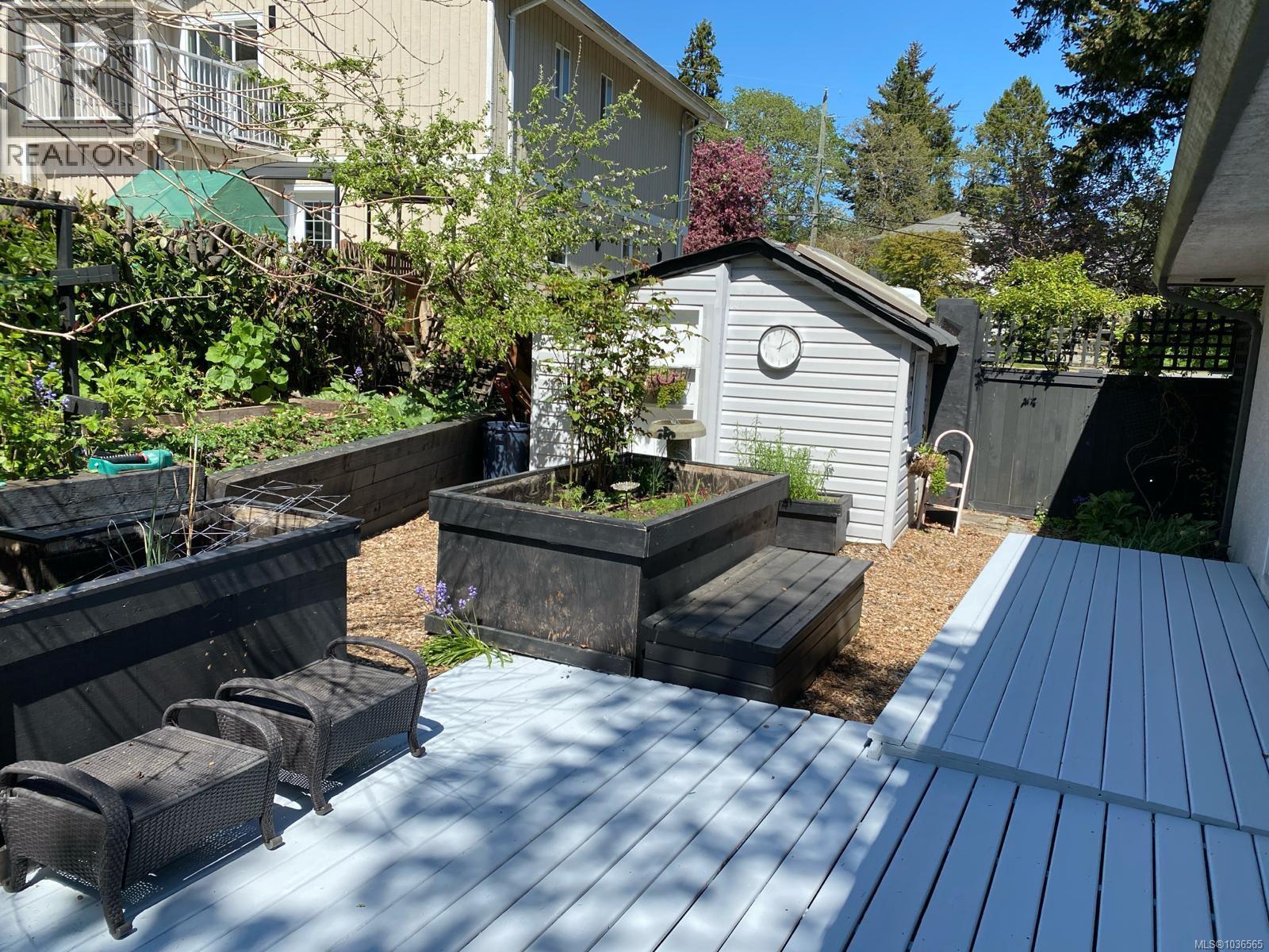 886 Cunningham Rd - 38