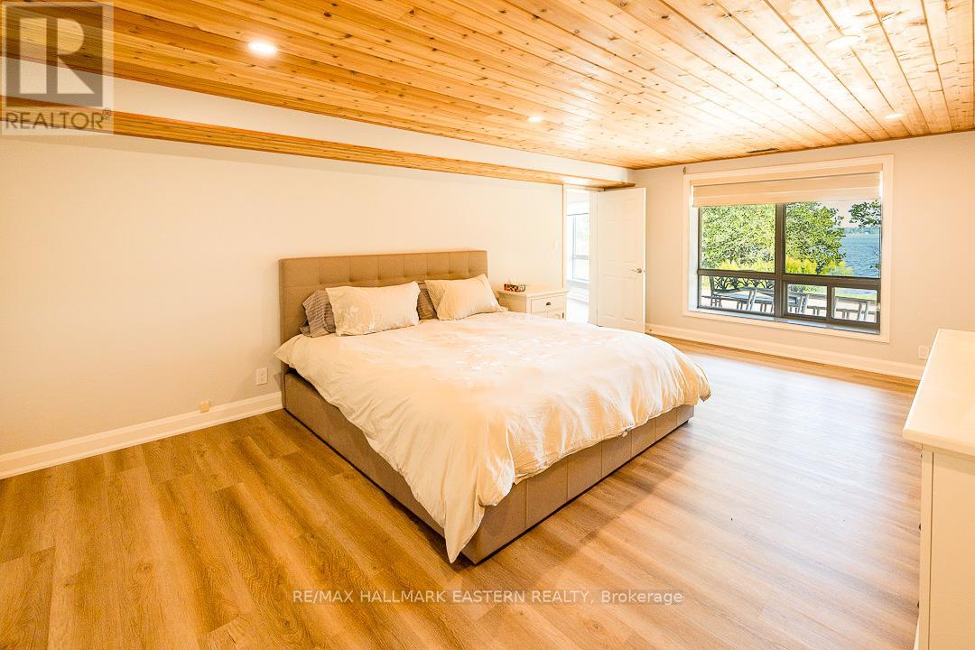 15 OAKRIDGE DRIVE - 10