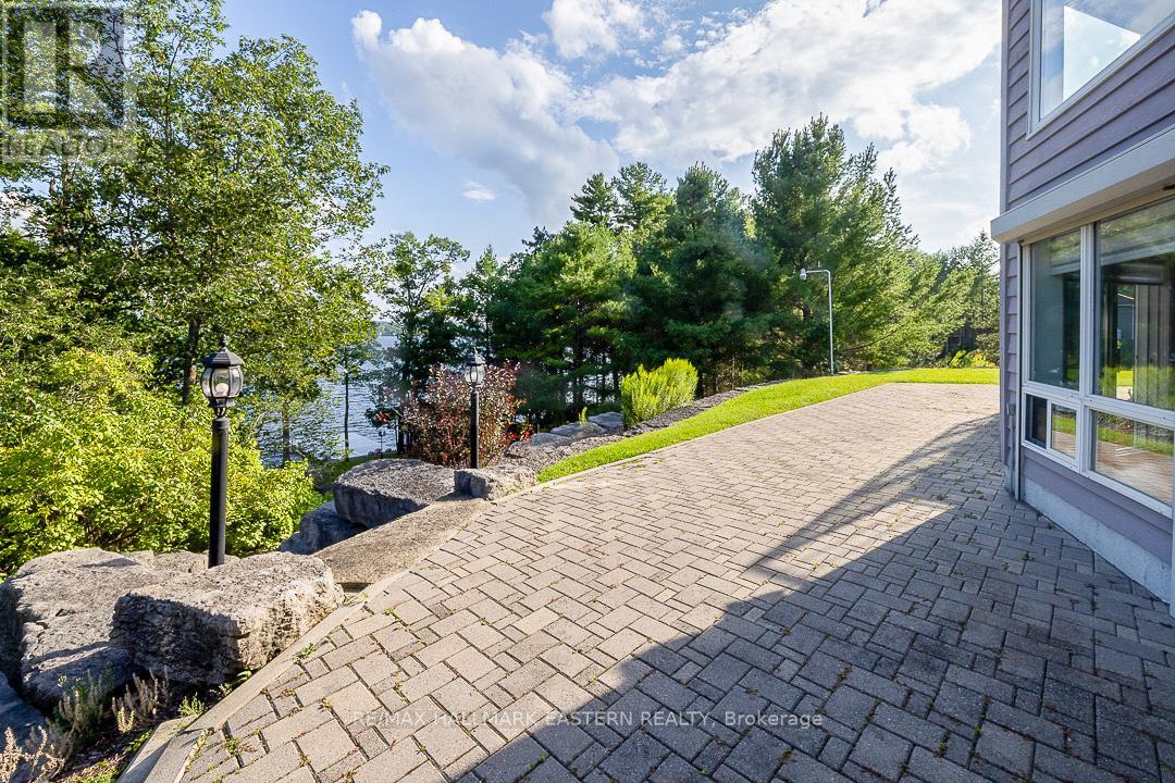 15 OAKRIDGE DRIVE - 18