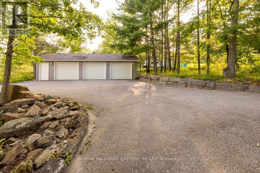 15 OAKRIDGE DRIVE - 28