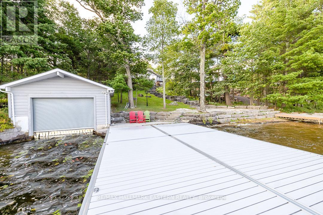 15 OAKRIDGE DRIVE - 3