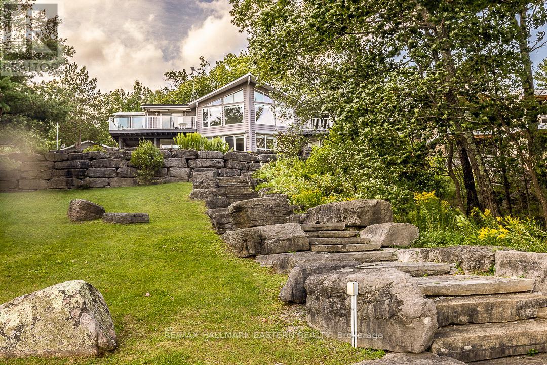 15 OAKRIDGE DRIVE - 32