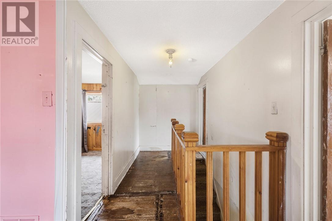 71 St David Street N - 28