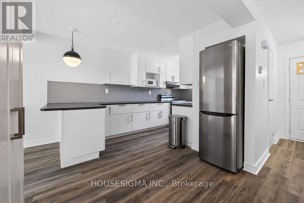 #143 166 SOUTHDALE ROAD W - 4