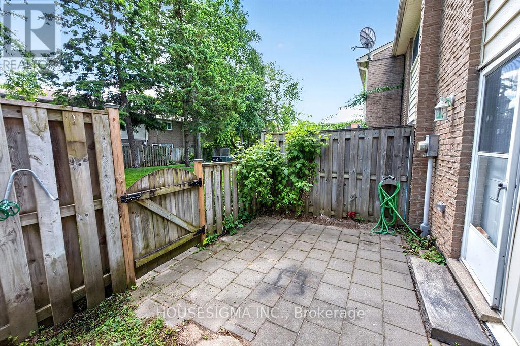 #143 166 SOUTHDALE ROAD W - 40