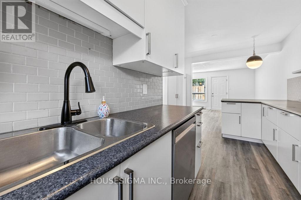 #143 166 SOUTHDALE ROAD W - 8
