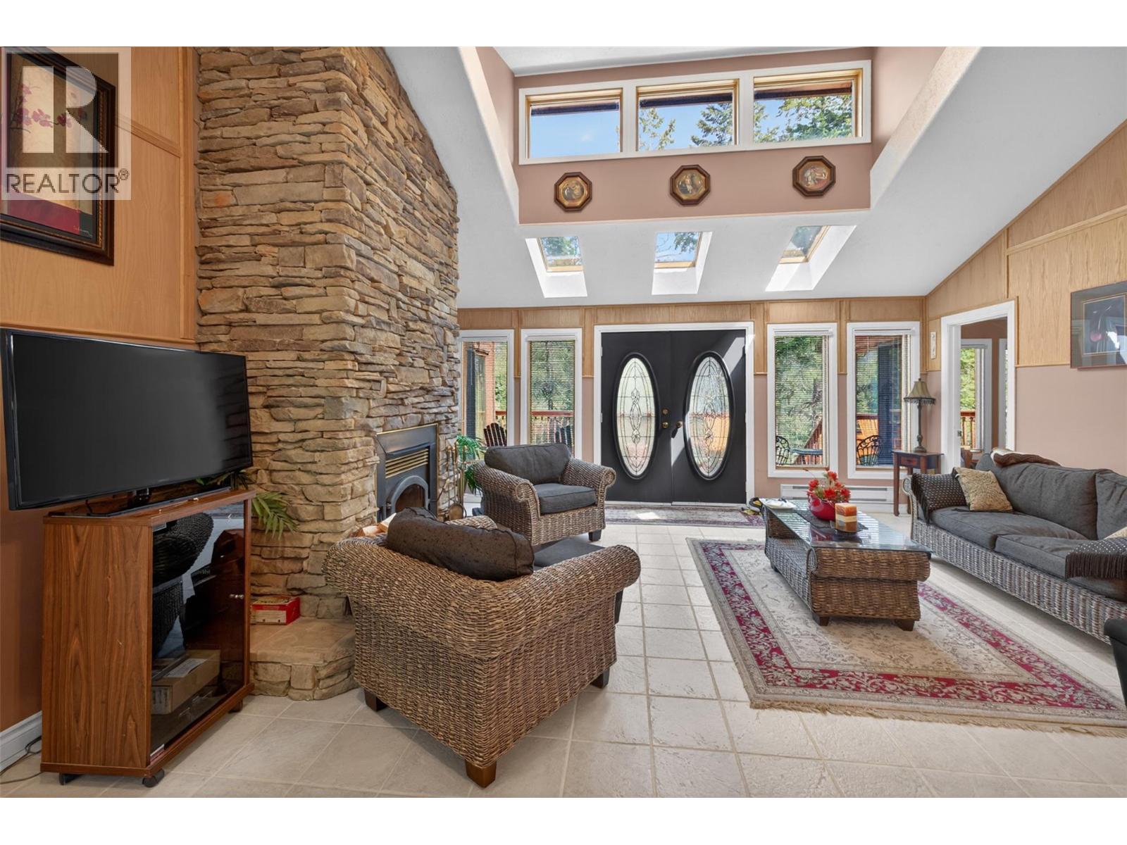6035 COLUMBIA LAKE Road - 15
