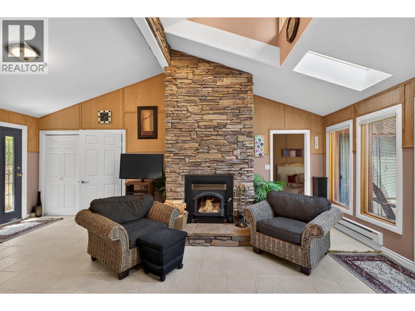 6035 COLUMBIA LAKE Road - 26