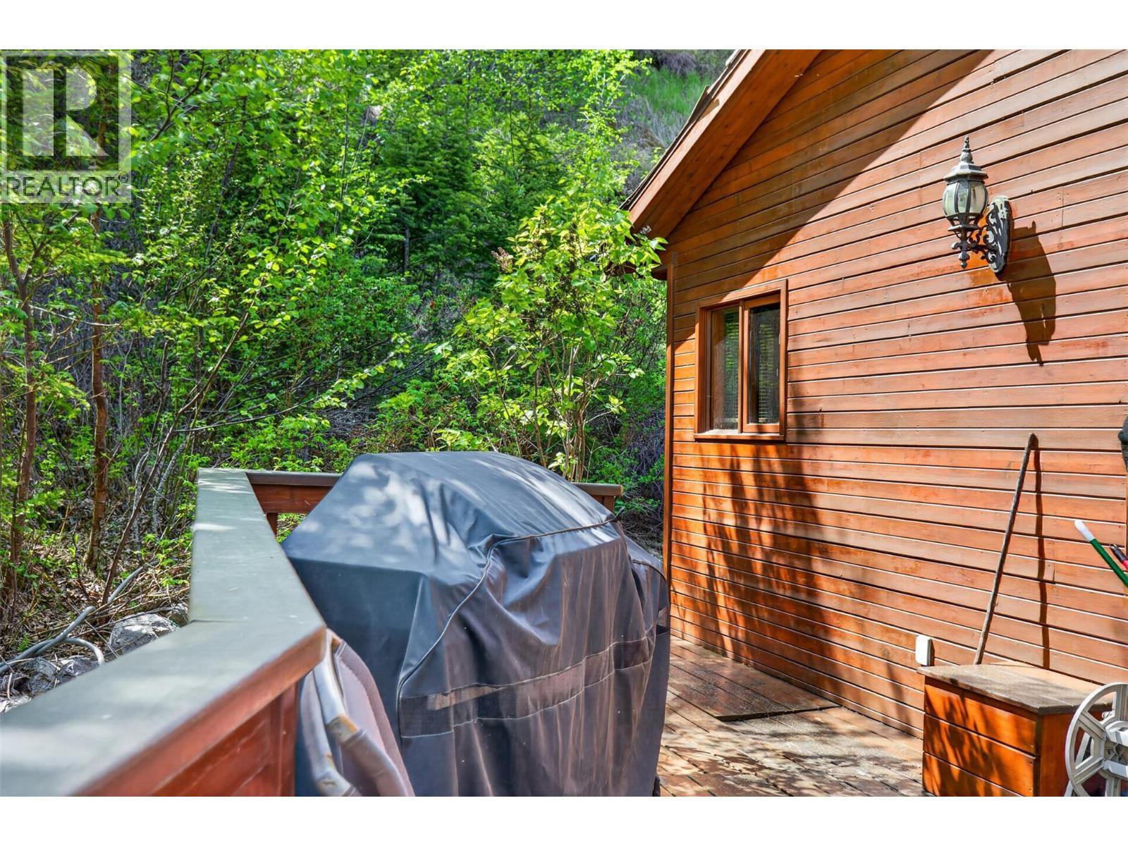 6035 COLUMBIA LAKE Road - 33