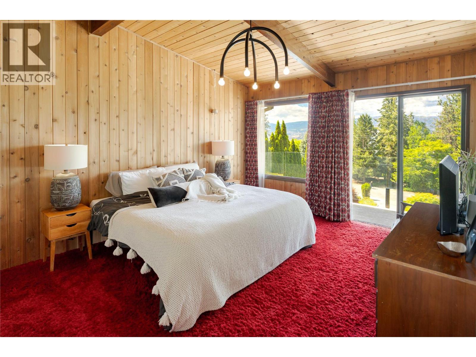 489 Okaview Road, Kelowna