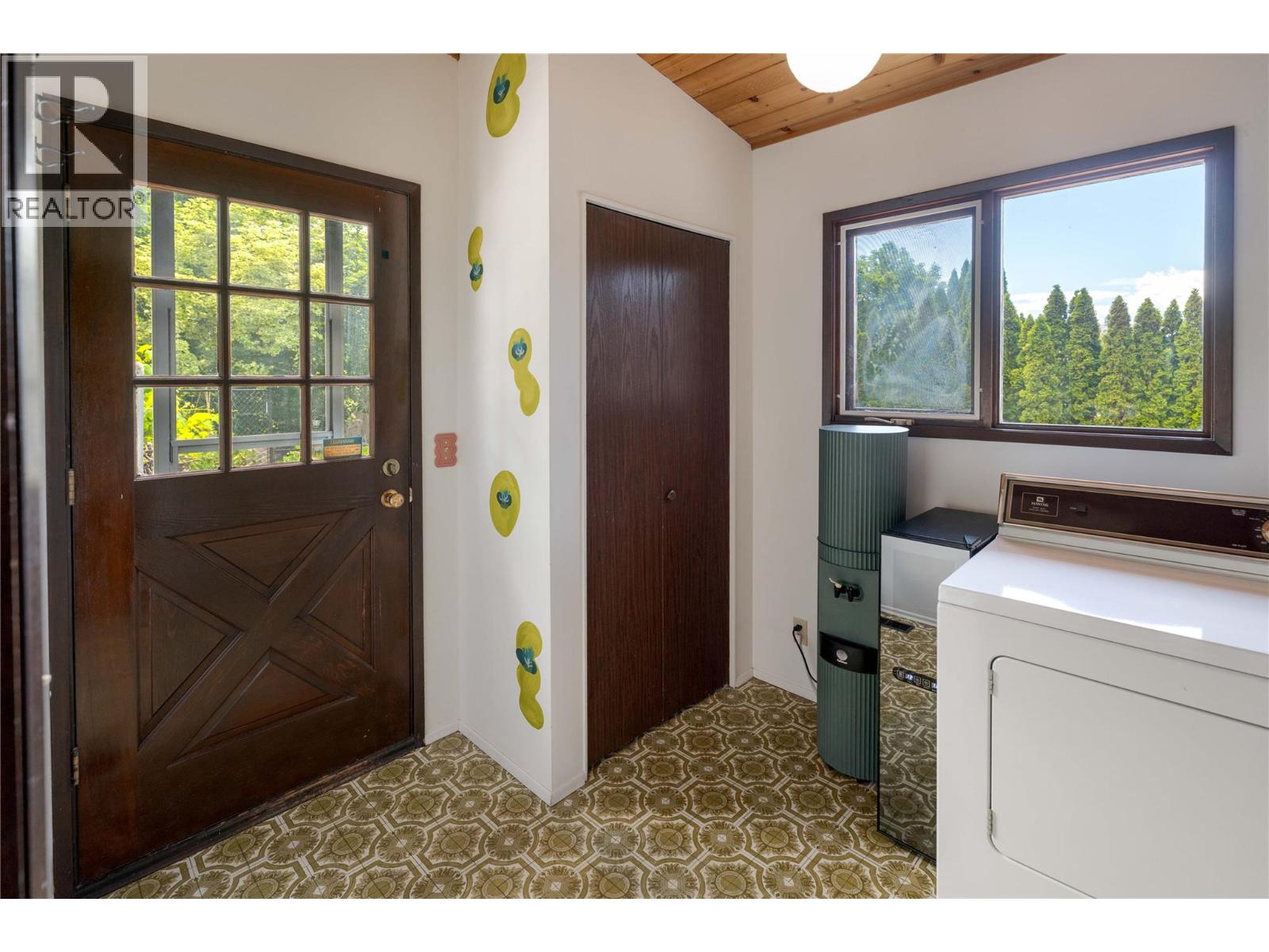 489 Okaview Road, Kelowna