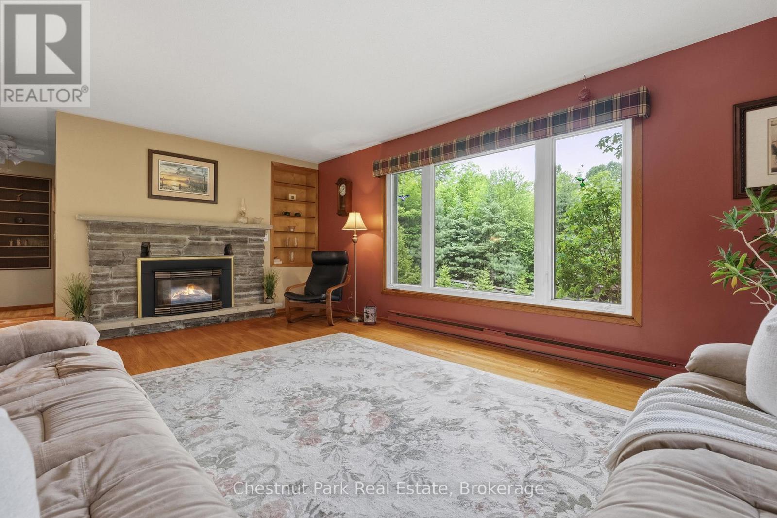 379 GABLES ROAD - 11