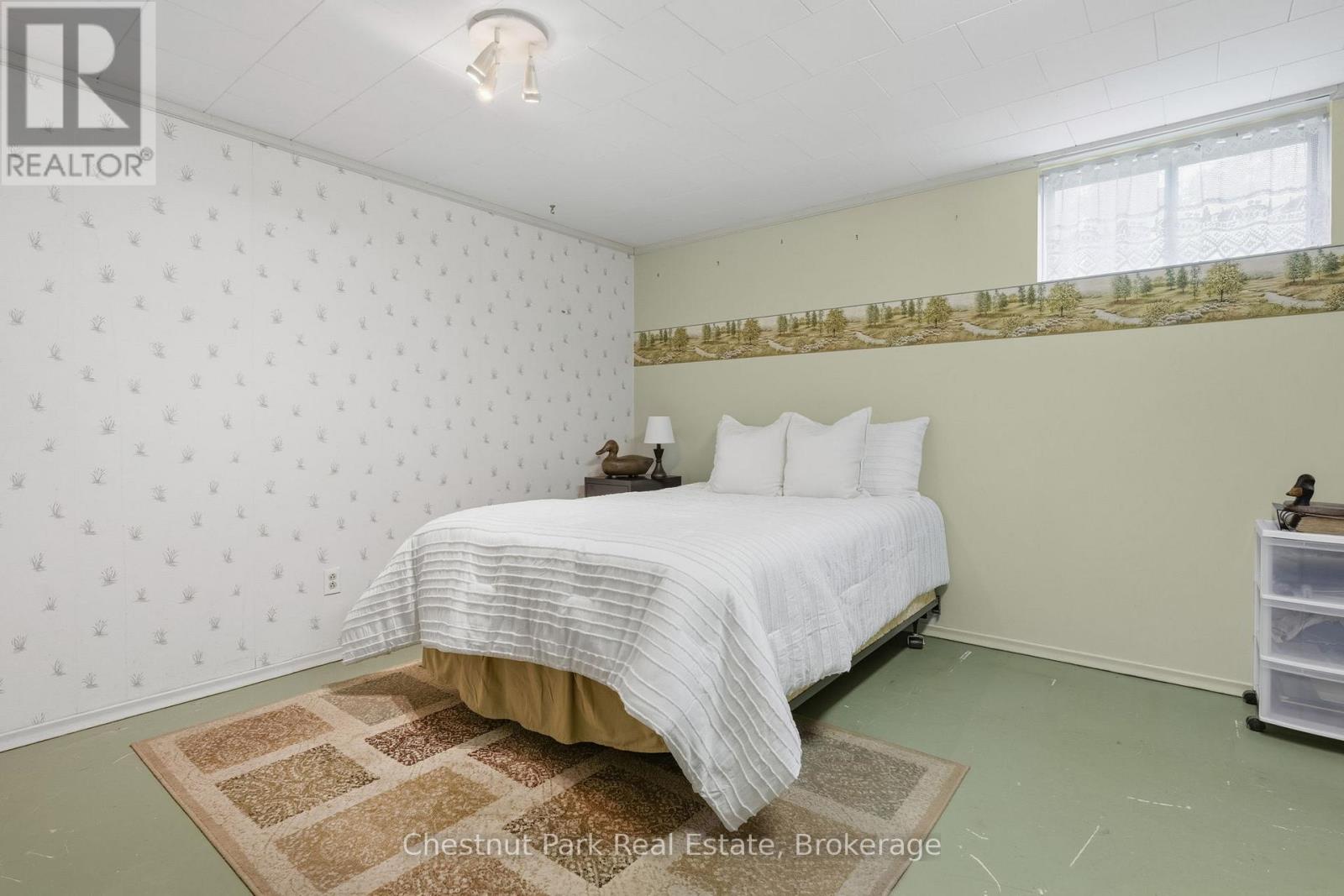 379 GABLES ROAD - 26
