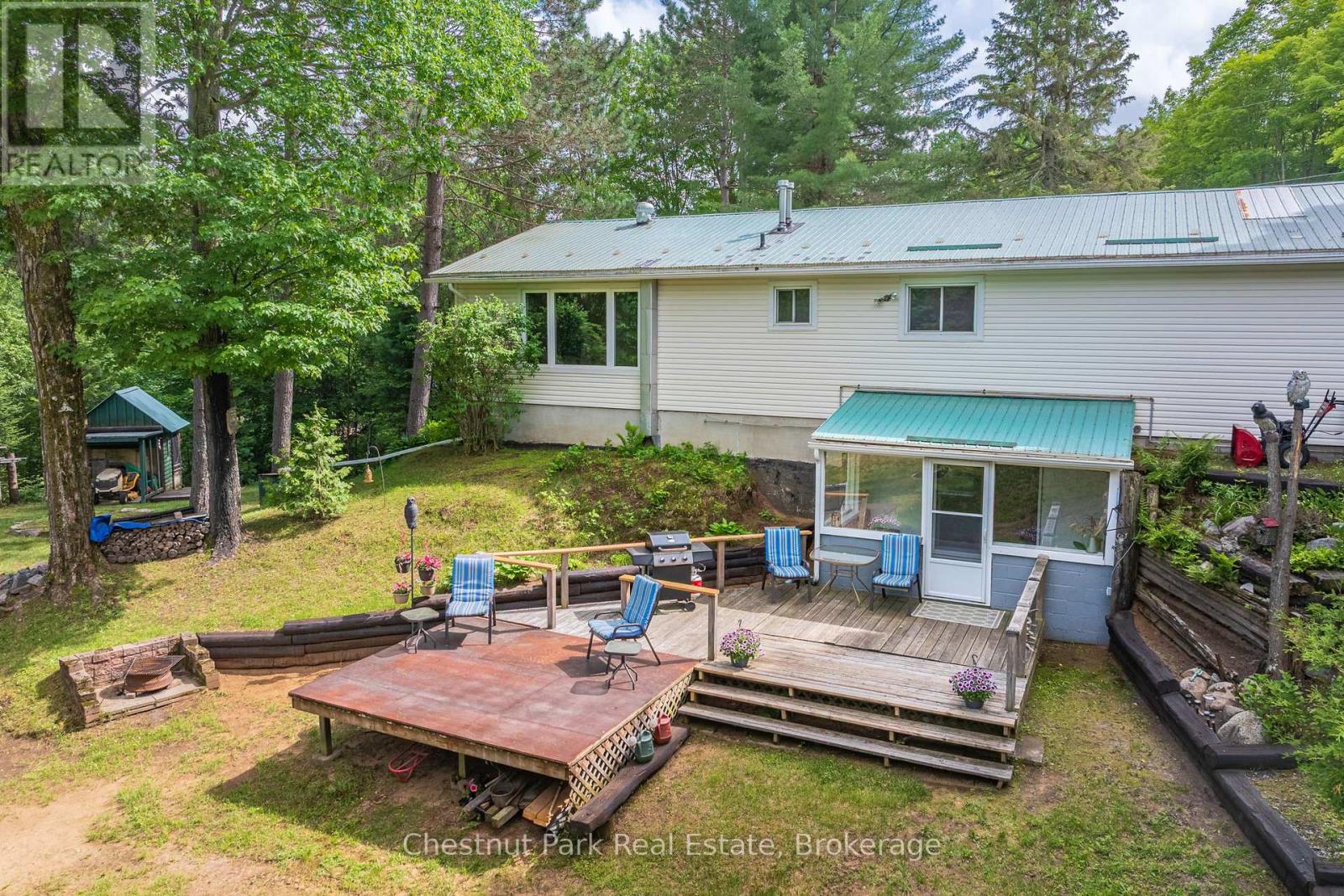 379 GABLES ROAD - 32