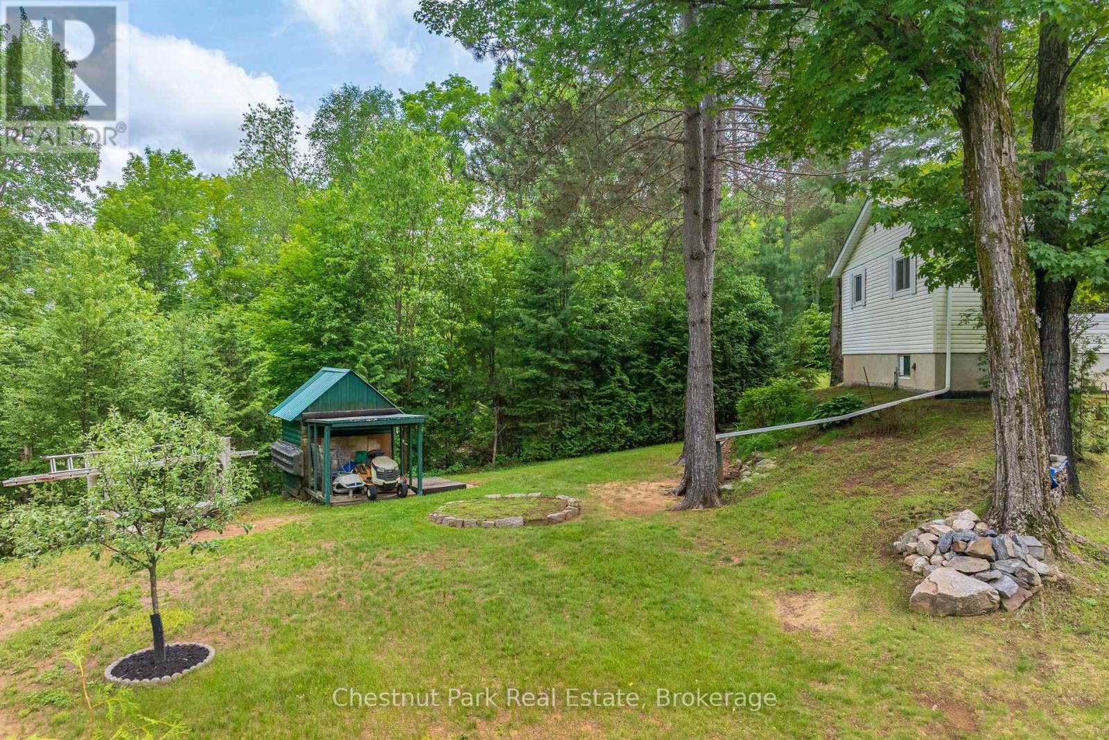 379 GABLES ROAD - 37