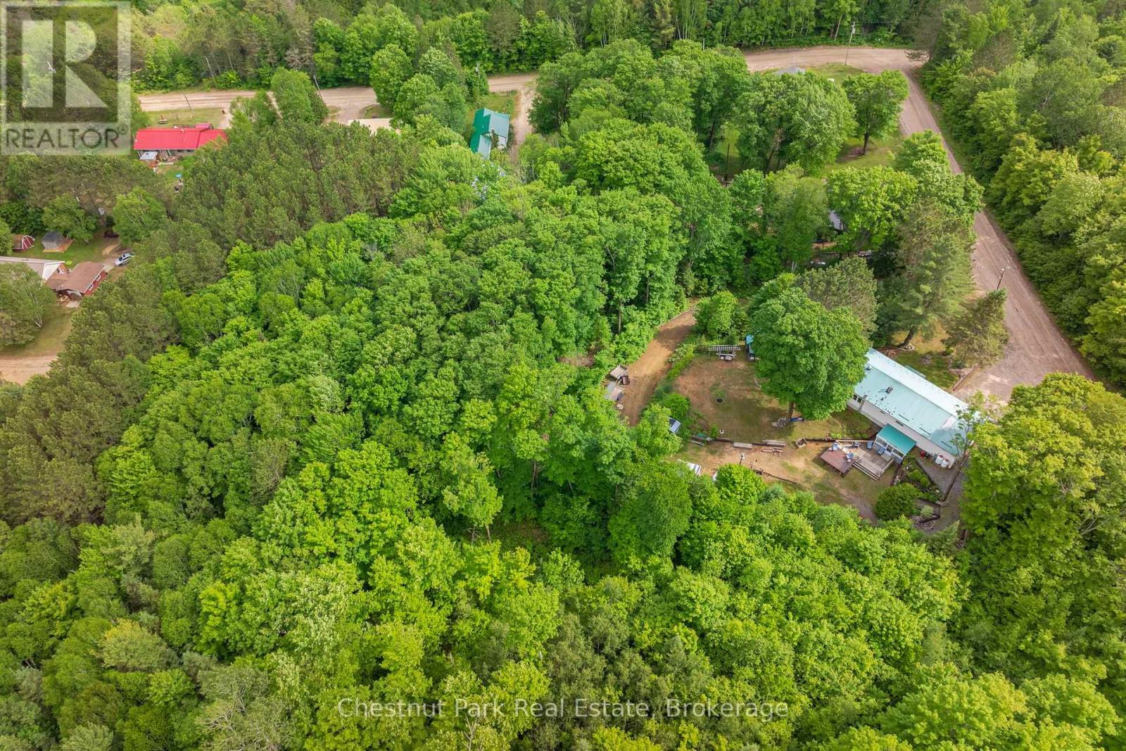 379 GABLES ROAD - 43