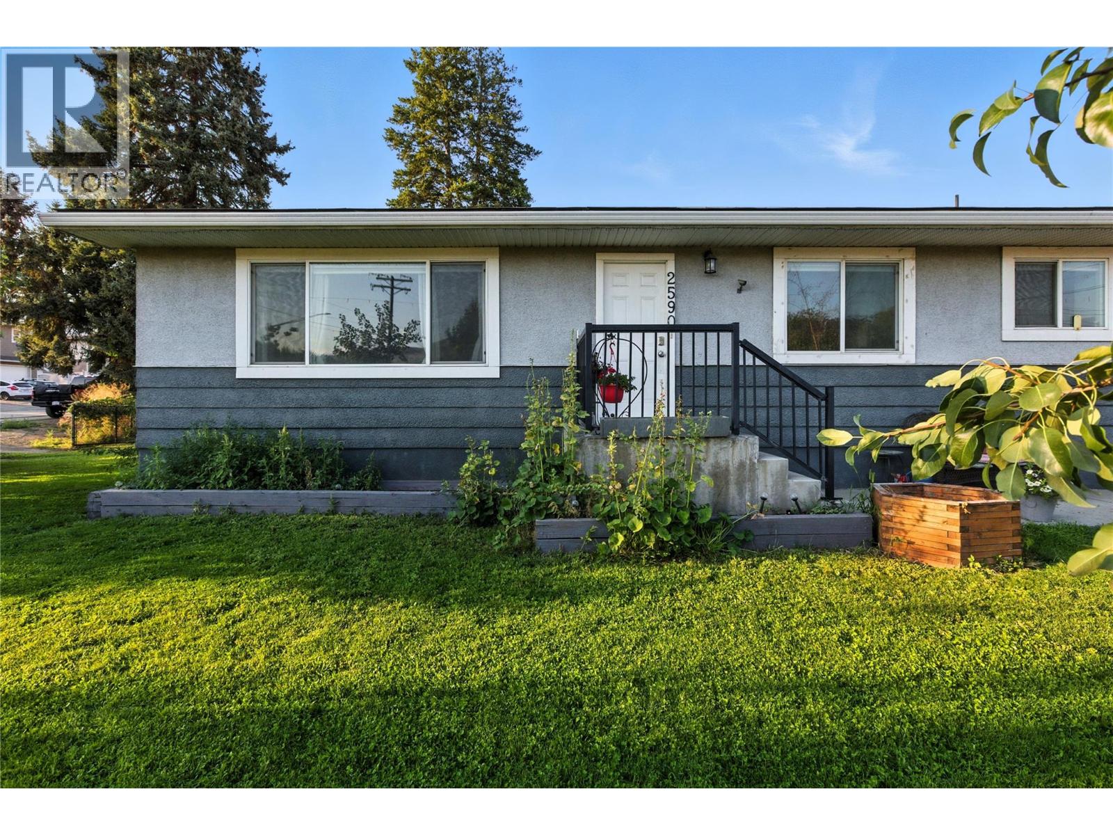 2590 Tranquille Road - 2