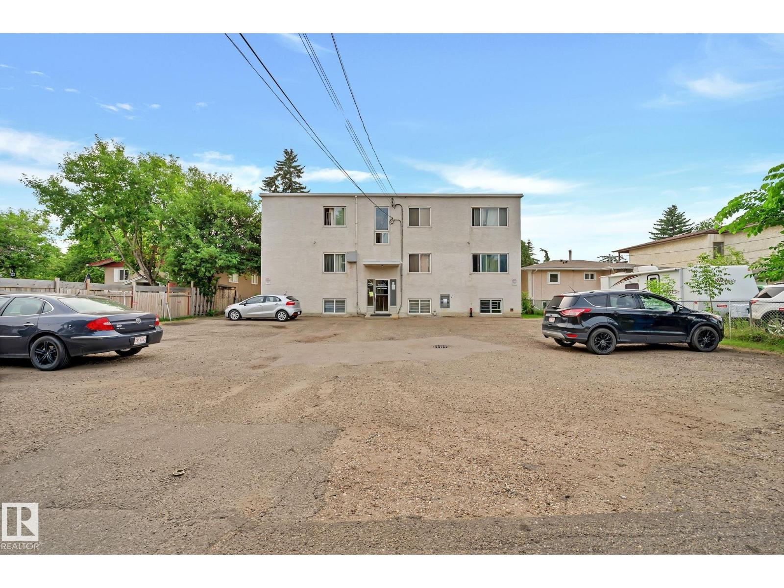 #104 12409 82 ST NW - 14