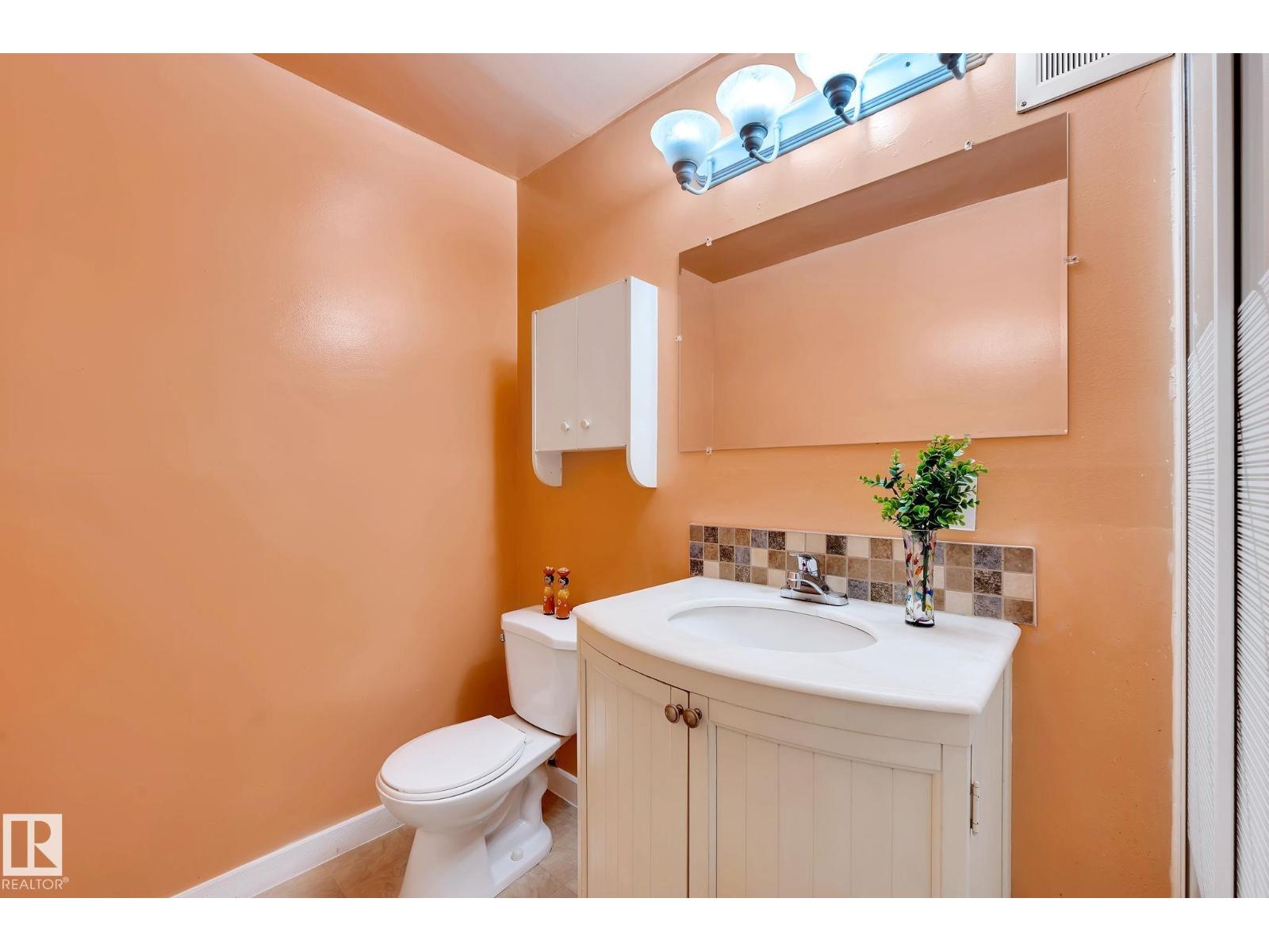 #104 12409 82 ST NW - 8