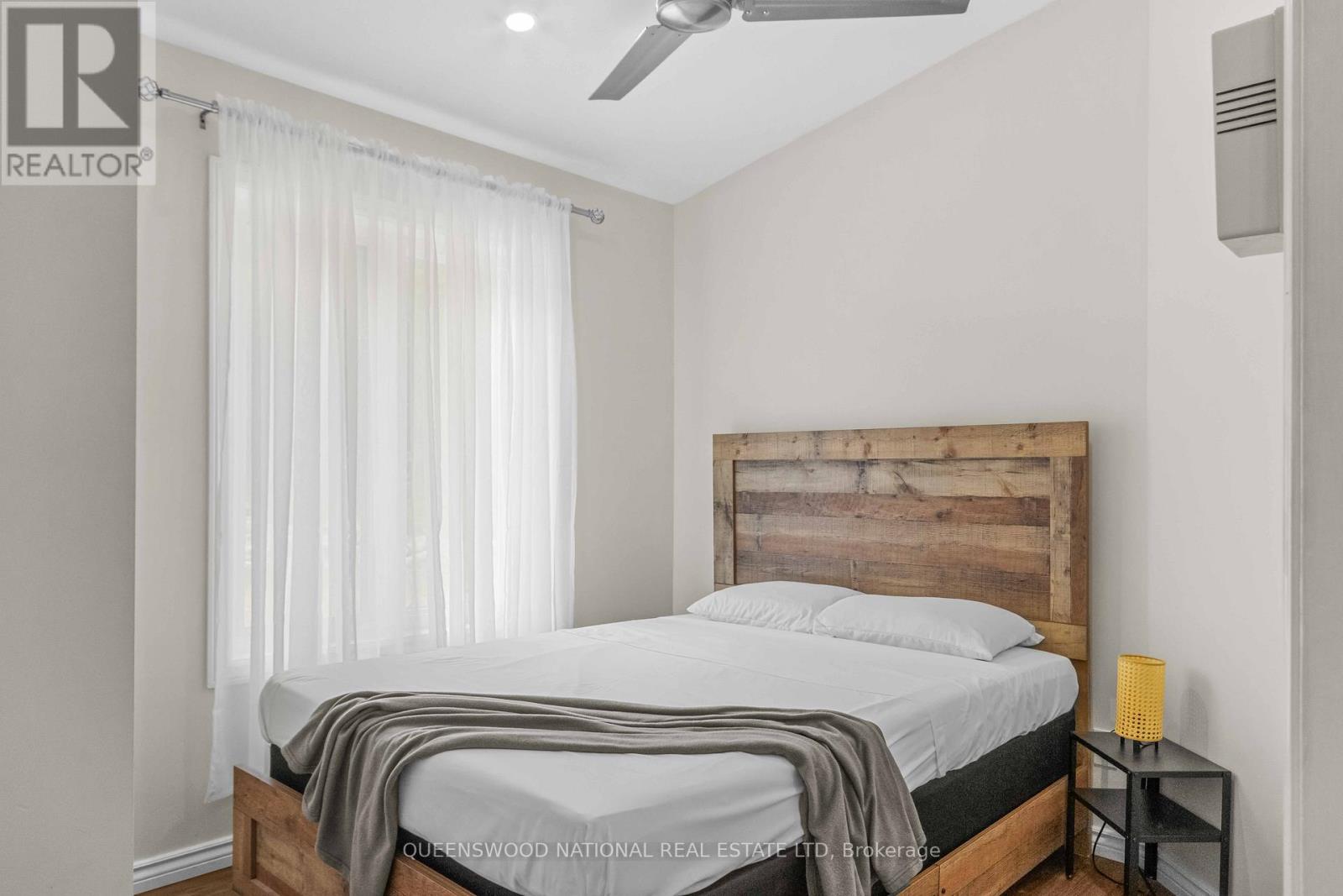 227 GRUNWALD ROAD - 25