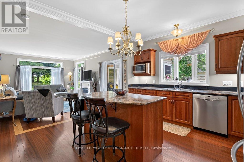 2 Bed, 2 Bath House for Sale in Ottawa – 997 ADA BARRINGTON PRIVATE, Ottawa – MLS# X13462640 - Image 21