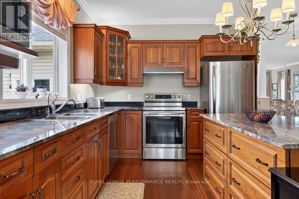 2 Bed, 2 Bath House for Sale in Ottawa – 997 ADA BARRINGTON PRIVATE, Ottawa – MLS# X13462640 - Image 25