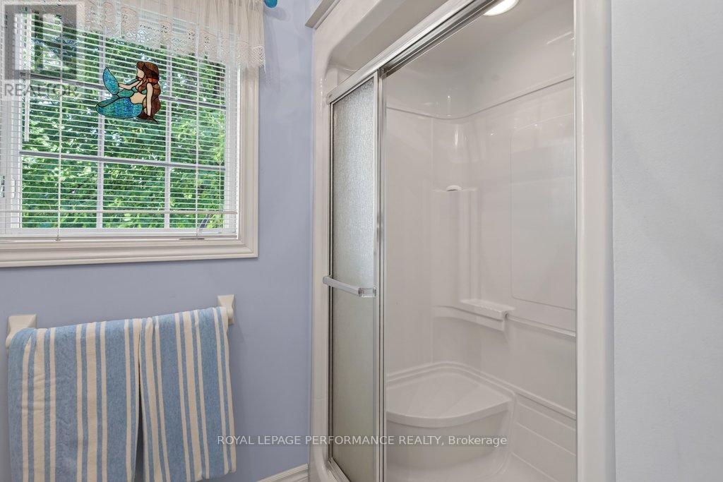 2 Bed, 2 Bath House for Sale in Ottawa – 997 ADA BARRINGTON PRIVATE, Ottawa – MLS# X13462640 - Image 37