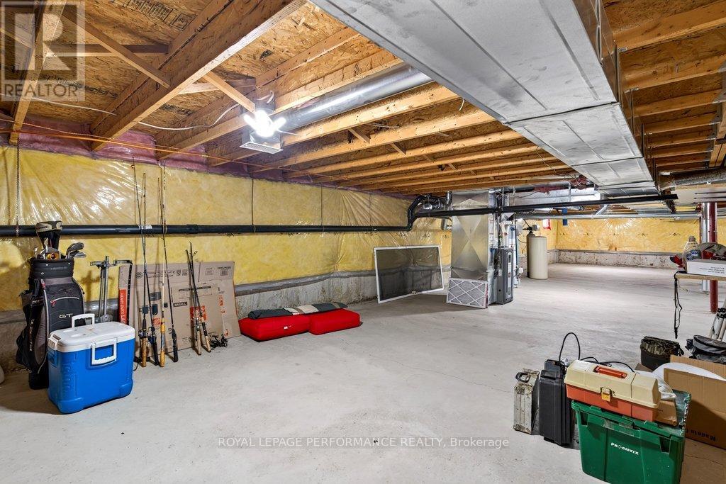 2 Bed, 2 Bath House for Sale in Ottawa – 997 ADA BARRINGTON PRIVATE, Ottawa – MLS# X13462640 - Image 39