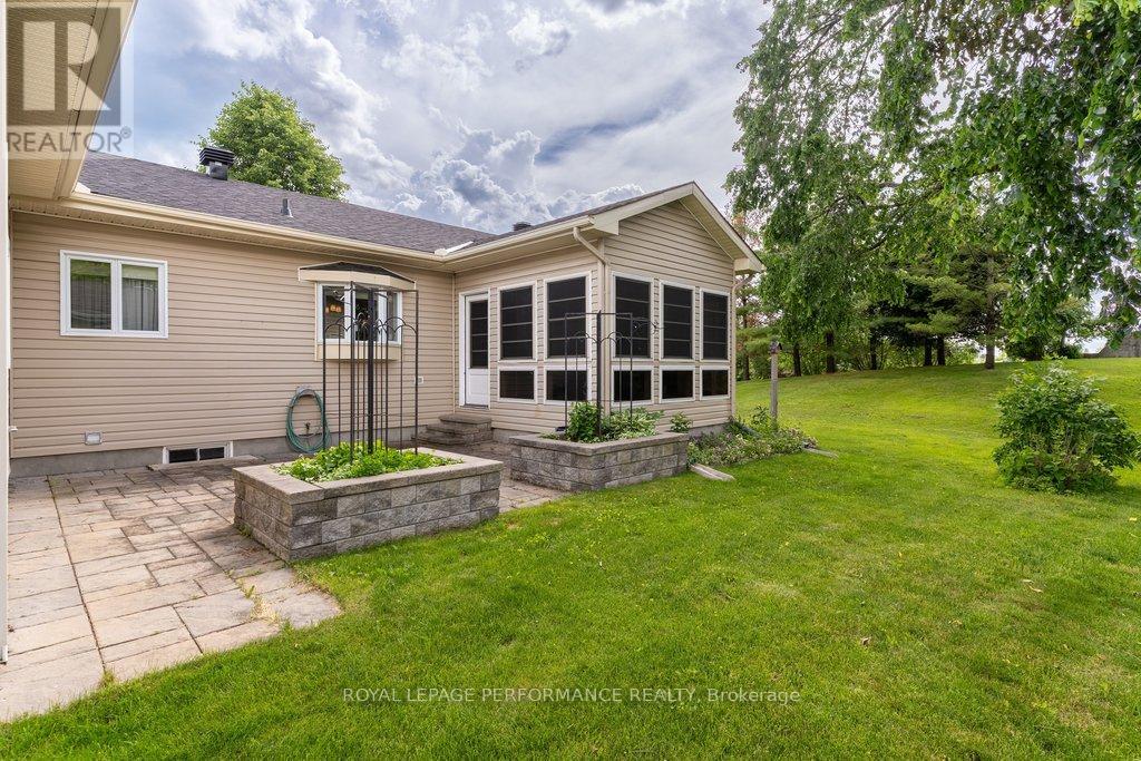 2 Bed, 2 Bath House for Sale in Ottawa – 997 ADA BARRINGTON PRIVATE, Ottawa – MLS# X13462640 - Image 41