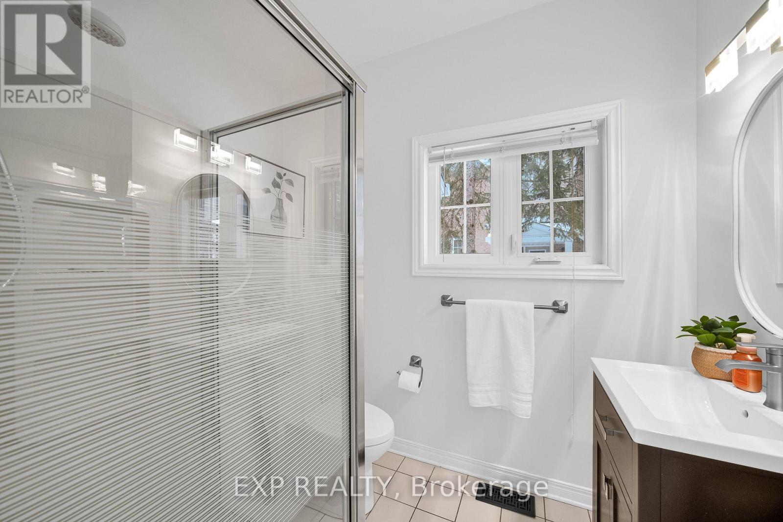 4 Bed, 4 Bath House for Rent in Ottawa – 14 SANDCLIFFE TERRACE, Ottawa – MLS# X13462654 - Image 17