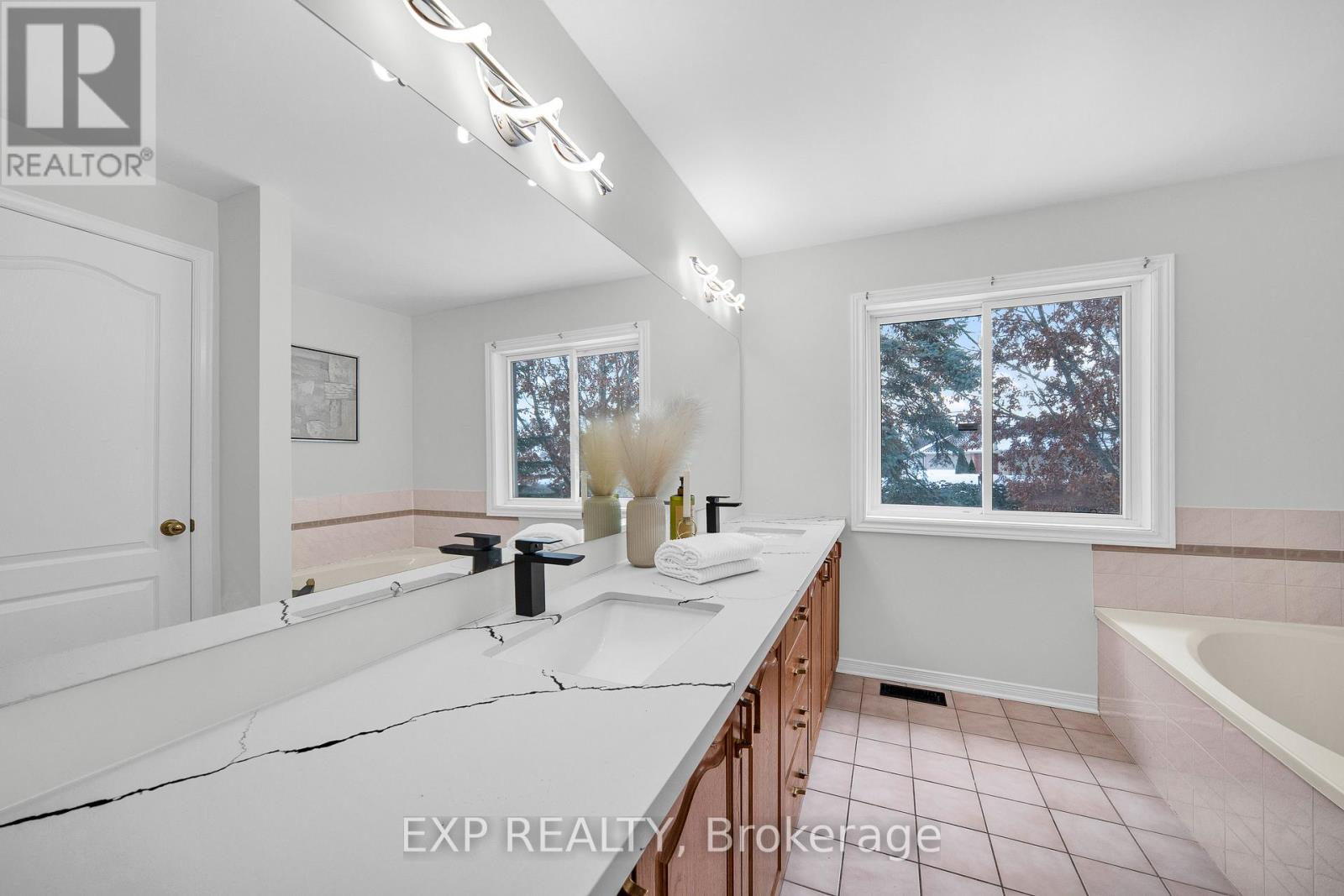 4 Bed, 4 Bath House for Rent in Ottawa – 14 SANDCLIFFE TERRACE, Ottawa – MLS# X13462654 - Image 25