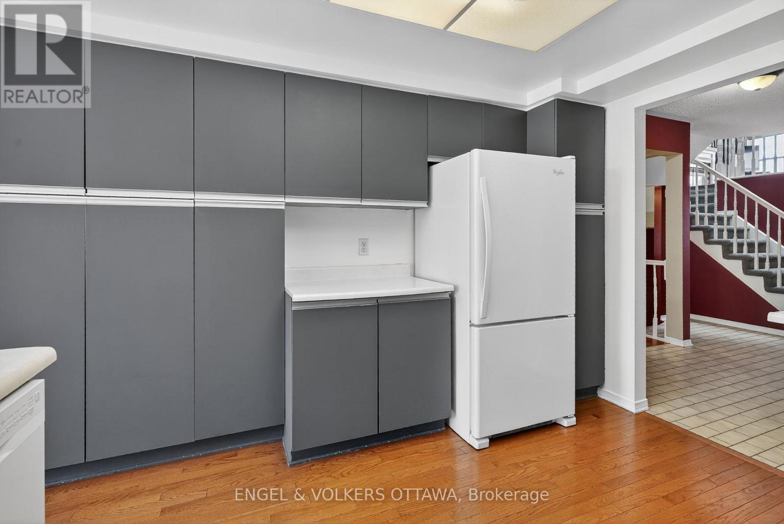 6592 WINDSONG AVENUE - 11