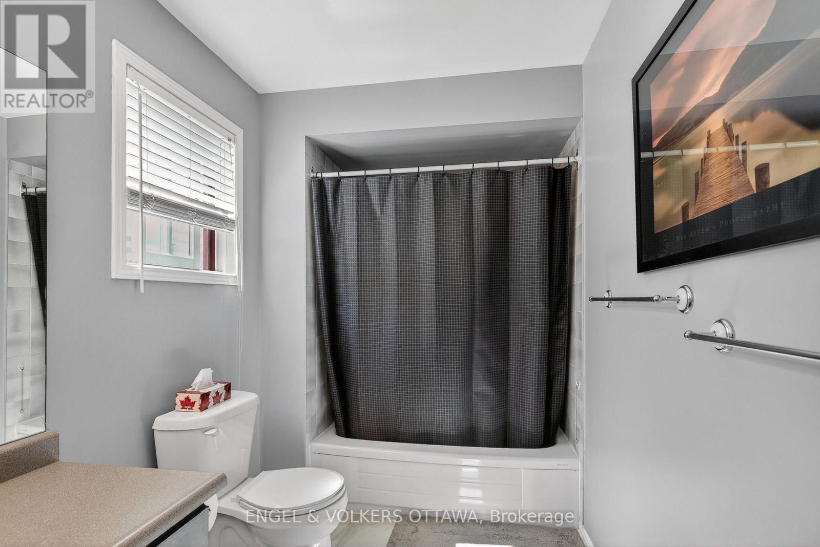 6592 WINDSONG AVENUE - 32