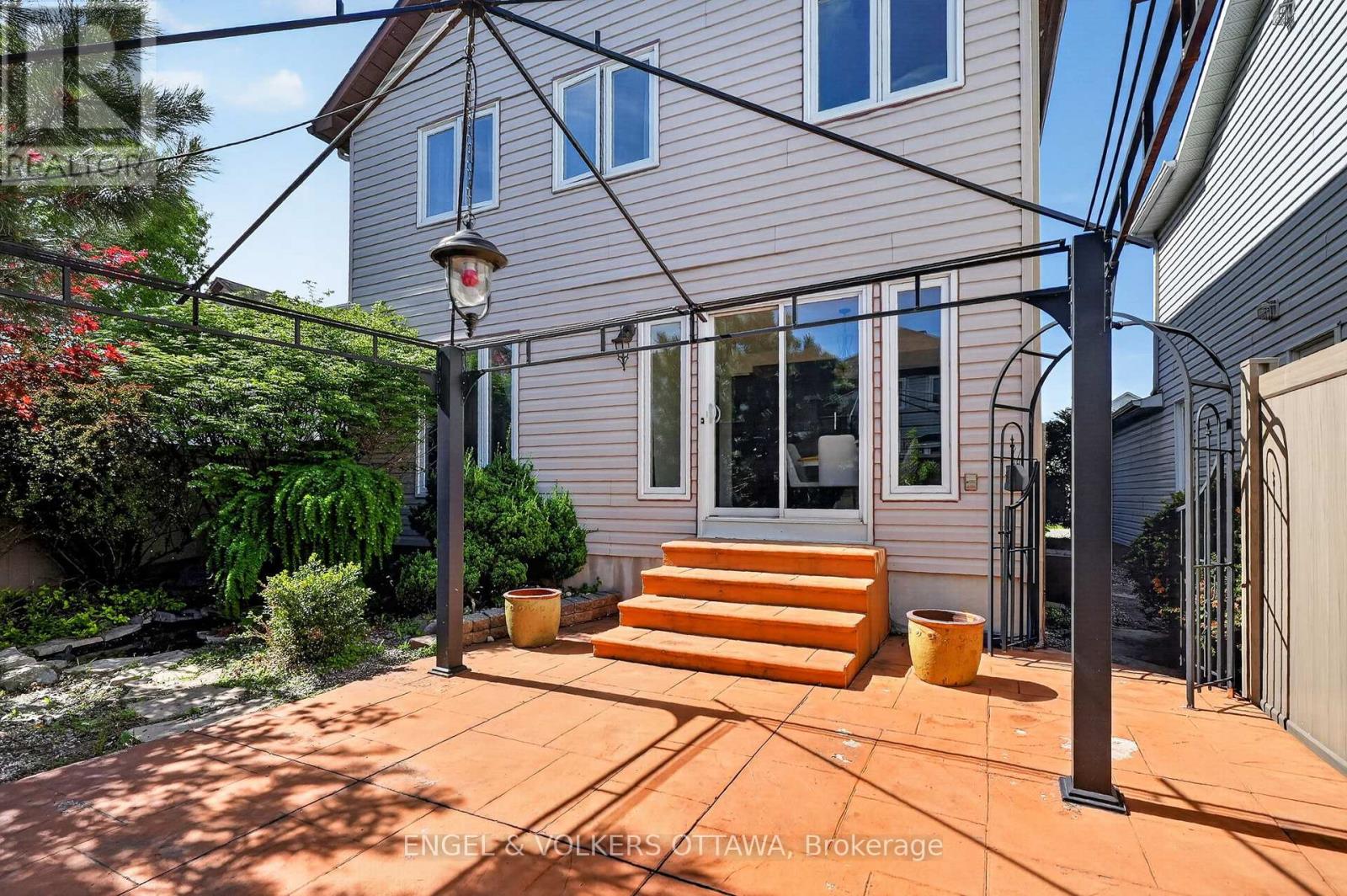 6592 WINDSONG AVENUE - 34
