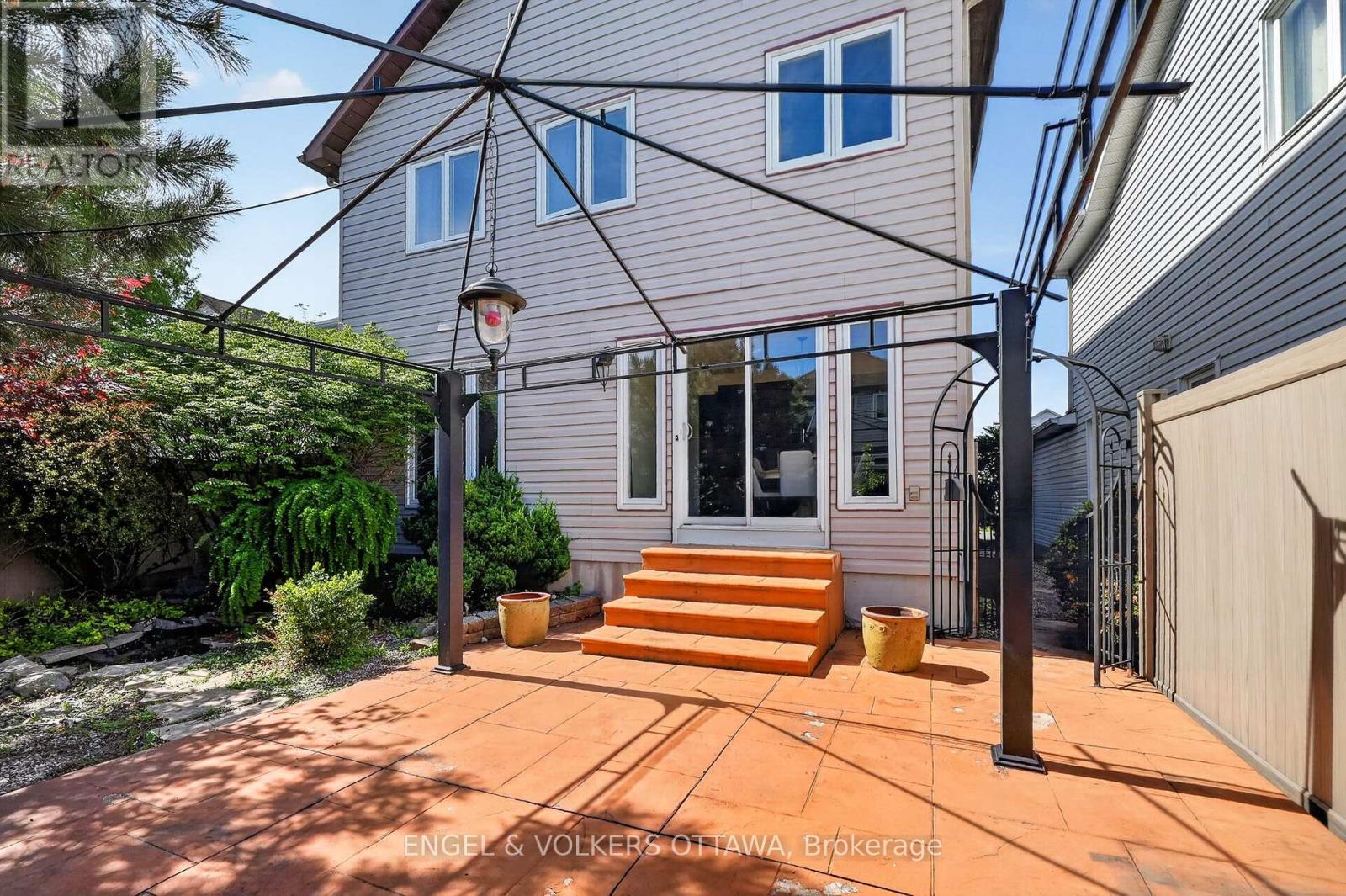 6592 WINDSONG AVENUE - 37