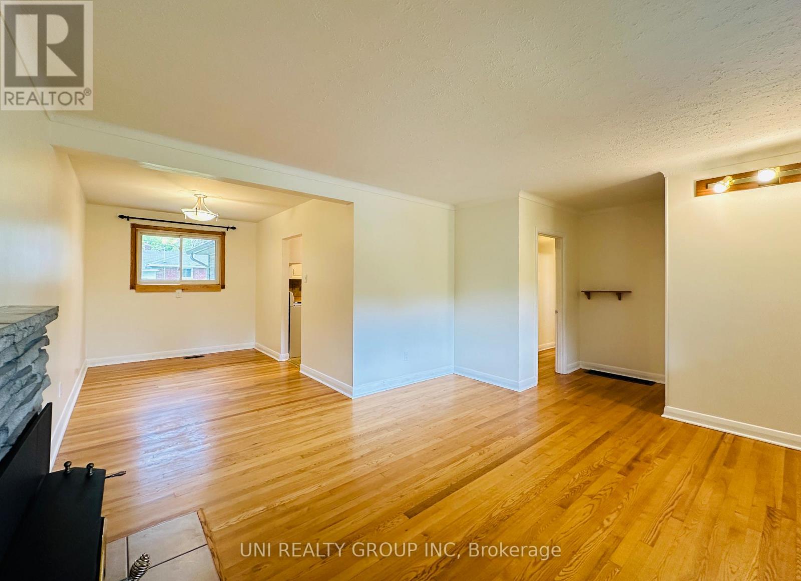 77 MEADOWLANDS DRIVE - 16