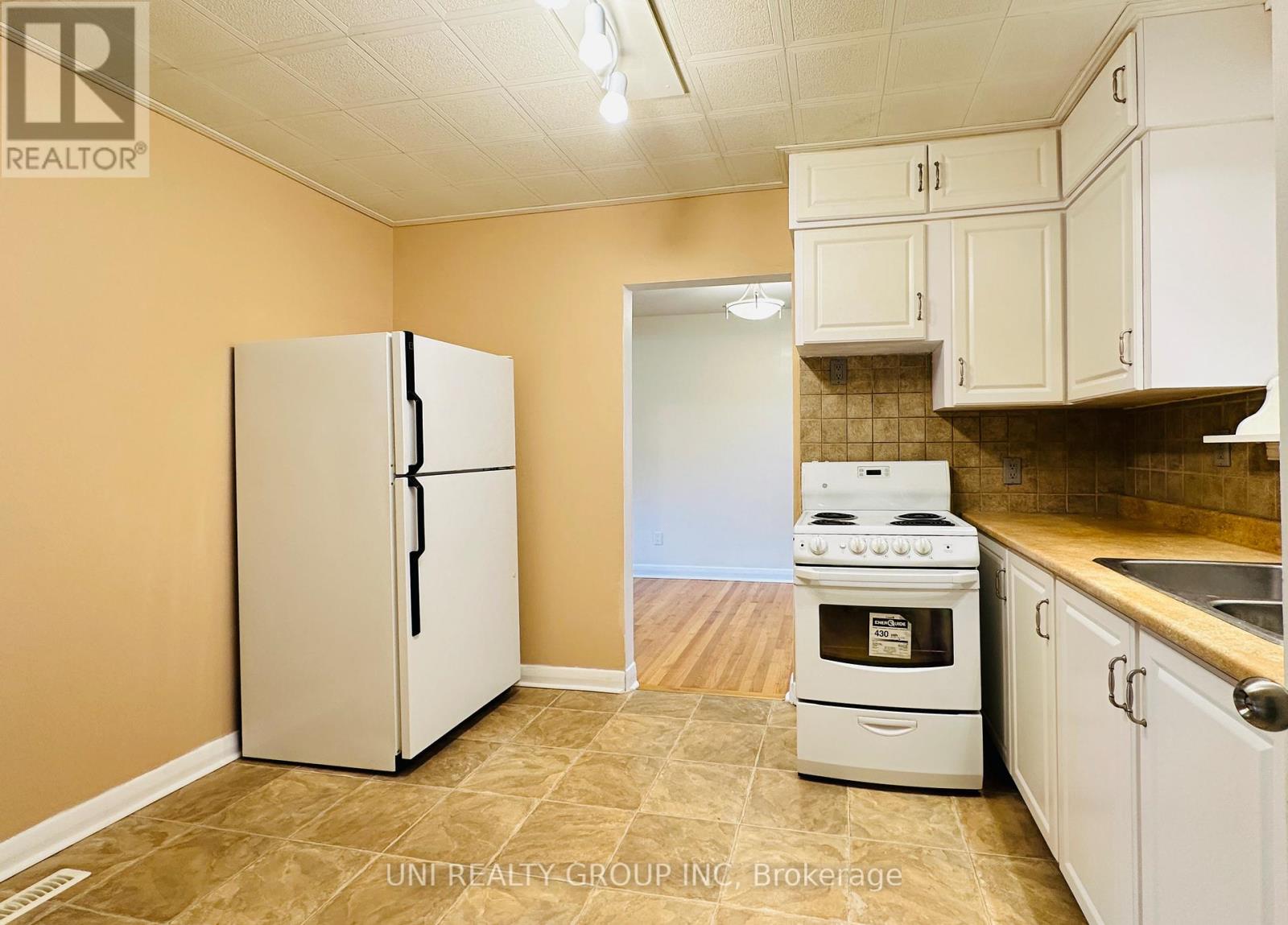 77 MEADOWLANDS DRIVE - 21